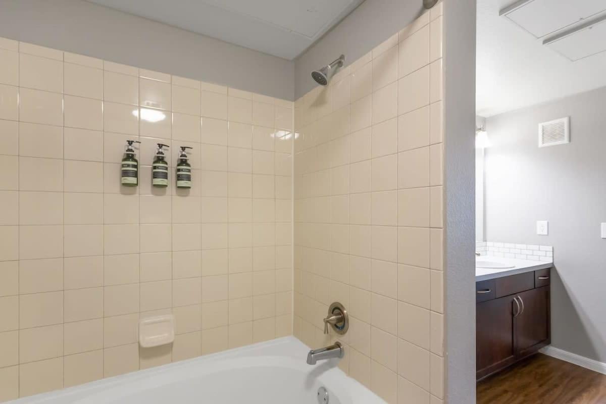 Trendy Place To Stay In Downtown Next To Convention Center Dallas Exterior photo